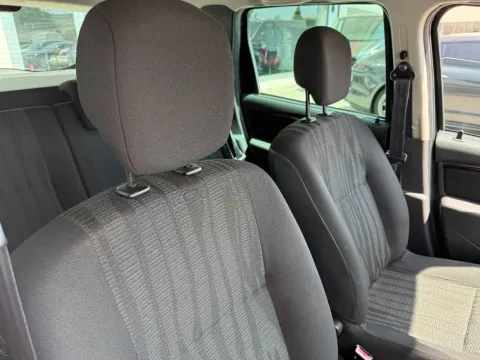 Dacia Duster 1.5 dci Laureate 4x2 110cv - Immagine 11