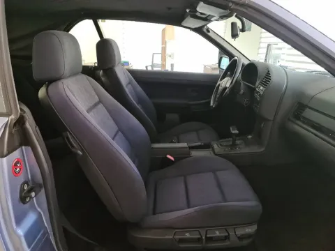 BMW 318i Cabrio c/2airbag auto - Immagine 10