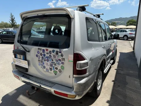 Mitsubishi Pajero 5p 2.5 tdi GLS-1 115cv - Immagine 5