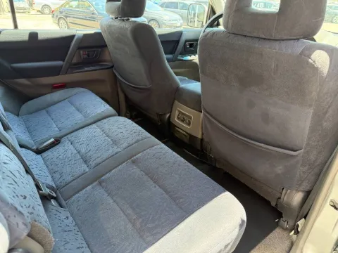 Mitsubishi Pajero 5p 2.5 tdi GLS-1 115cv - Immagine 9
