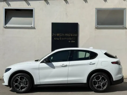 Alfa Romeo Stelvio 2.2 t Sprint Q4 210cv auto - Immagine 2