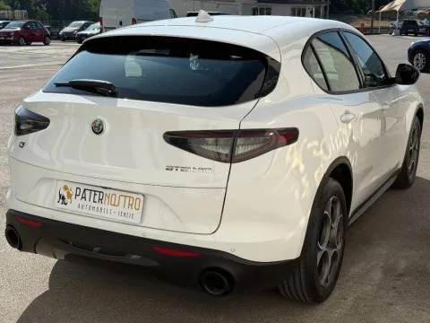 Alfa Romeo Stelvio 2.2 t Sprint Q4 210cv auto - Immagine 5
