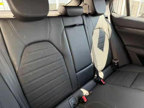 Alfa Romeo Stelvio 2.2 t Sprint Q4 210cv auto - Immagine 11