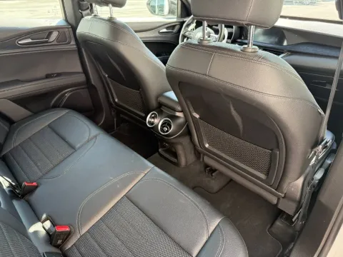 Alfa Romeo Stelvio 2.2 t Sprint Q4 210cv auto - Immagine 12