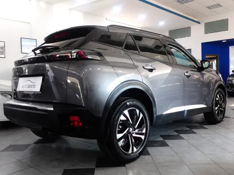 Peugeot 2008 1.2 puretech Allure s&s 100cv - Immagine 4