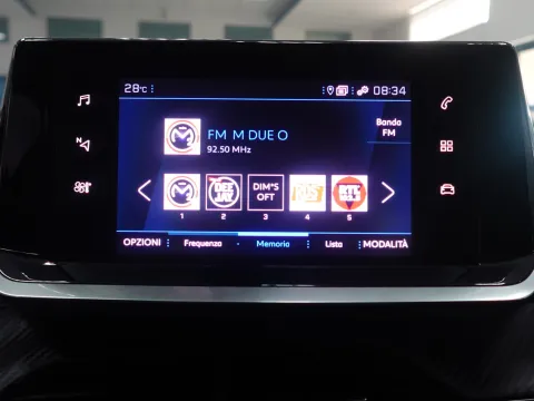 Peugeot 2008 1.2 puretech Allure s&s 100cv - Immagine 18