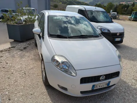 Fiat Grande Punto 3p 1.9 mjt Emotion 120cv 6m - Immagine 2