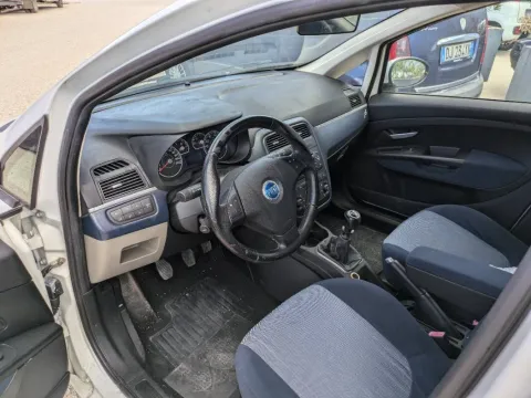 Fiat Grande Punto 3p 1.9 mjt Emotion 120cv 6m - Immagine 8