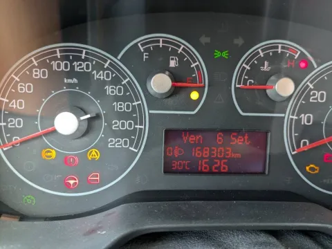 Fiat Grande Punto 3p 1.9 mjt Emotion 120cv 6m - Immagine 12