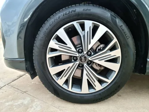 Audi Q4 e-tron 35 Business Advanced - Immagine 10