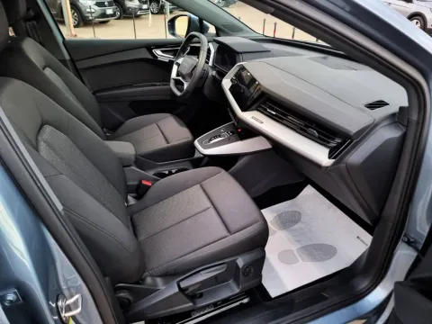 Audi Q4 e-tron 35 Business Advanced - Immagine 14