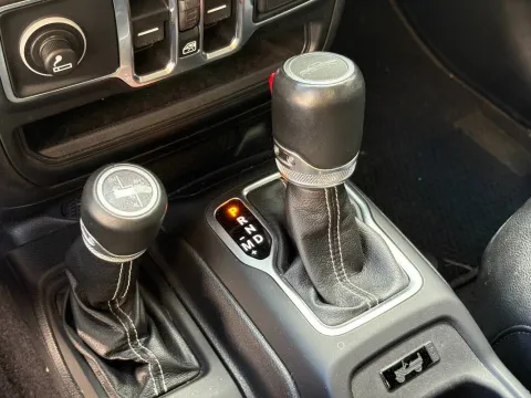 Jeep Gladiator 3.0 V6 Overland 4wd auto - Immagine 25