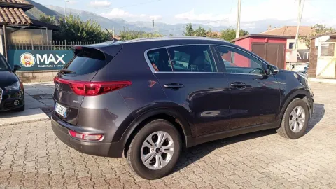 Kia Sportage 1.7 crdi Active 2wd 115cv - Immagine 3