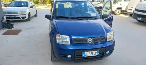 Fiat Panda 1.3 mjt 16v Climbing 4x4 - Immagine 1