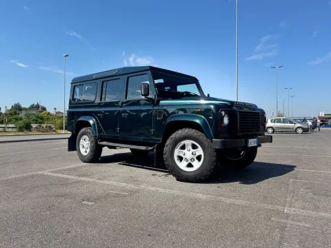 Land Rover Defender 110 2.2 td LE SW - Immagine 2