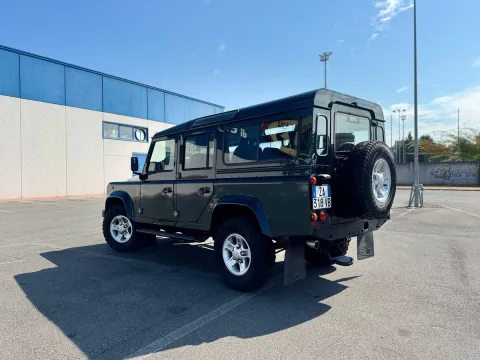 Land Rover Defender 110 2.2 td LE SW - Immagine 6