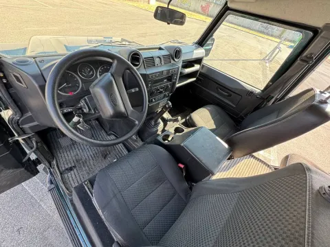 Land Rover Defender 110 2.2 td LE SW - Immagine 10