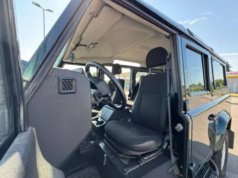 Land Rover Defender 110 2.2 td LE SW - Immagine 12