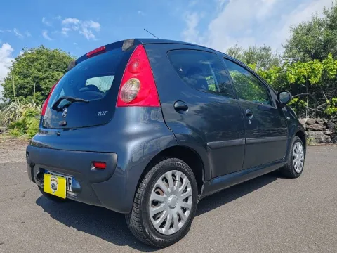 Peugeot 107 1.0 12v Active (plaisir) 5p FL - Immagine 16