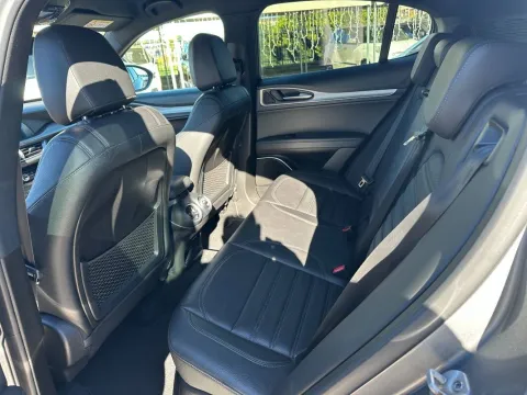 Alfa Romeo Stelvio 2.2 t Veloce Q4 210cv auto - Immagine 7