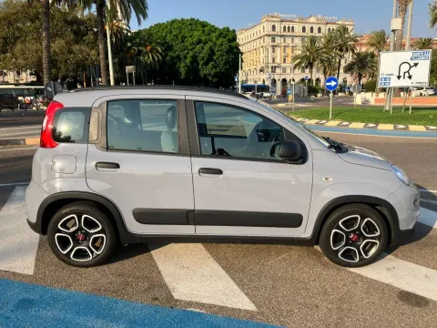 Fiat Panda 1.0 firefly hybrid City Life s&s 70cv 5p.ti - Immagine 10
