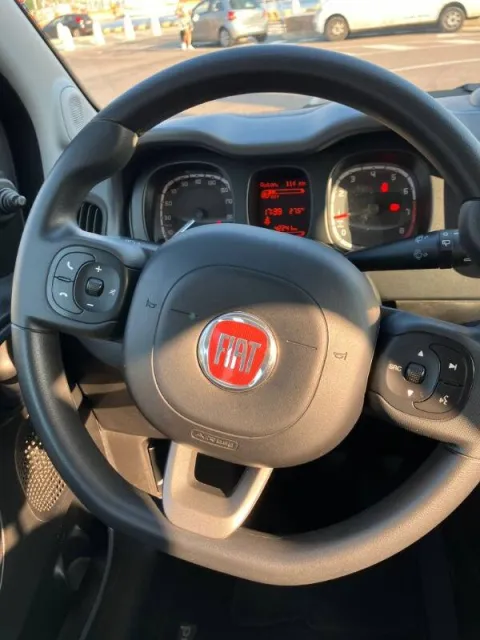 Fiat Panda 1.0 firefly hybrid City Life s&s 70cv 5p.ti - Immagine 12