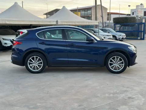 Alfa Romeo Stelvio 2.2 t Executive Q4 210cv auto - Immagine 7