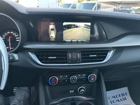 Alfa Romeo Stelvio 2.2 t Executive Q4 210cv auto - Immagine 13