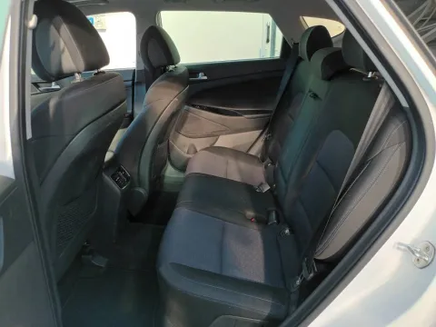 Hyundai Tucson 1.7 crdi Xpossible 2wd 115cv - Immagine 11
