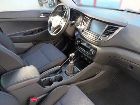 Hyundai Tucson 1.7 crdi Xpossible 2wd 115cv - Immagine 14