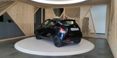 Lancia Ypsilon 1.0 firefly hybrid Silver s&s 70cv - Immagine 7