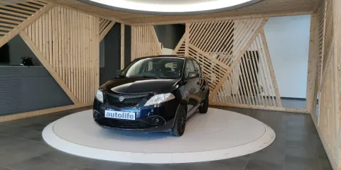 Lancia Ypsilon 1.0 firefly hybrid Silver s&s 70cv - Immagine 12
