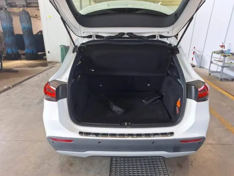 Mercedes GLA 200 d Business Extra auto - Immagine 4