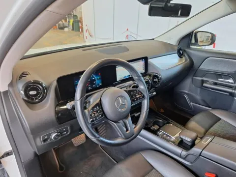 Mercedes GLA 200 d Business Extra auto - Immagine 9