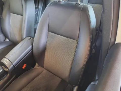 Mercedes GLA 200 d Business Extra auto - Immagine 11