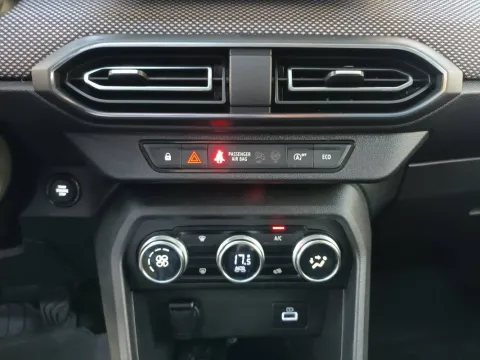Dacia Jogger 1.0 tce Extreme UP Gpl 100cv 7p.ti - Immagine 24