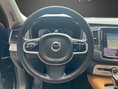 Volvo XC90 2.0 d5 Momentum awd geartronic - Immagine 9