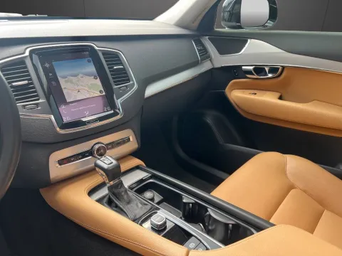 Volvo XC90 2.0 d5 Momentum awd geartronic - Immagine 10
