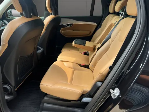 Volvo XC90 2.0 d5 Momentum awd geartronic - Immagine 16