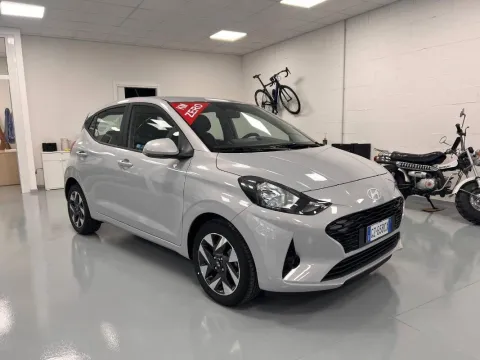 Hyundai i10 1.0 mpi Connectline 63cv auto - Immagine 1