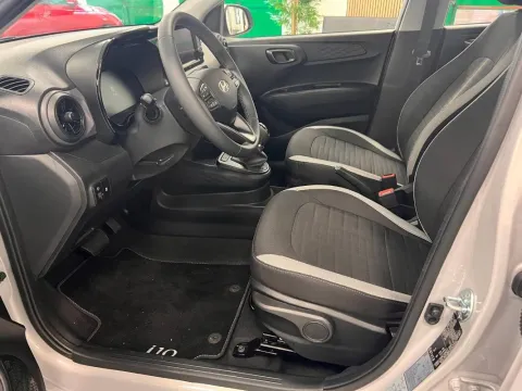Hyundai i10 1.0 mpi Connectline 63cv auto - Immagine 9