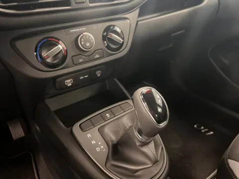 Hyundai i10 1.0 mpi Connectline 63cv auto - Immagine 18