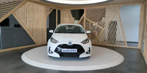 Toyota Yaris 1.5h Business - Immagine 2