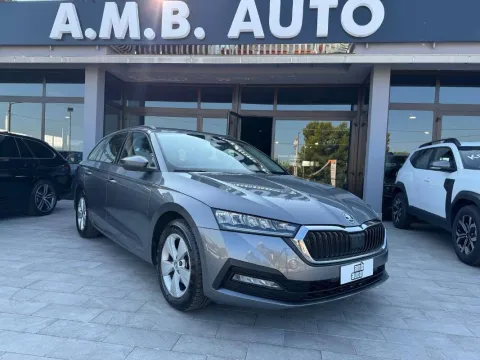 Skoda Octavia Wagon 2.0 tdi evo Executive 115cv dsg - Immagine 1