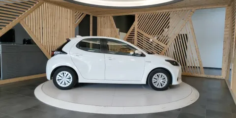 Toyota Yaris 1.5h Business - Immagine 5