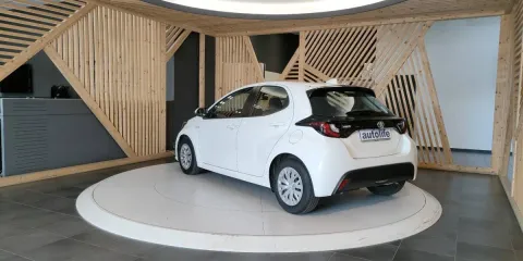 Toyota Yaris 1.5h Business - Immagine 10