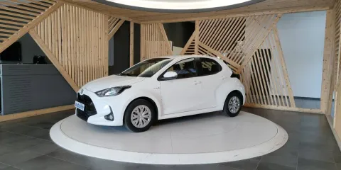 Toyota Yaris 1.5h Business - Immagine 13