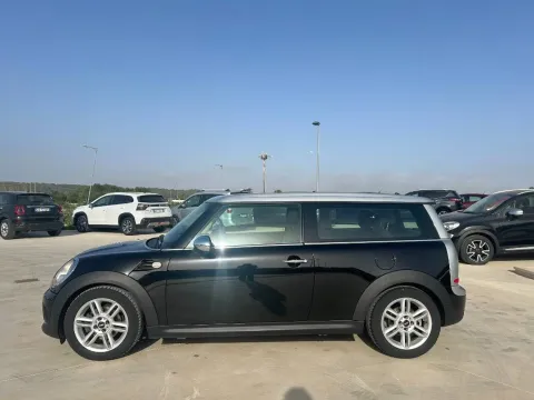 Mini Mini Clubman 2.0 Cooper D auto - Immagine 5