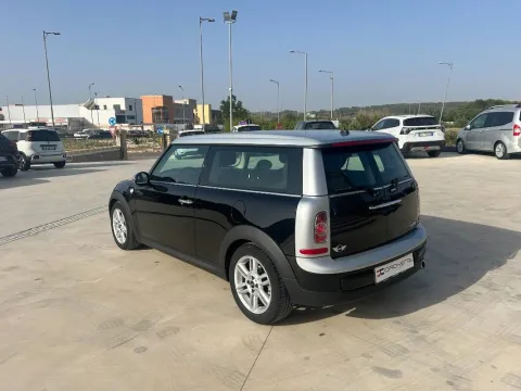 Mini Mini Clubman 2.0 Cooper D auto - Immagine 8