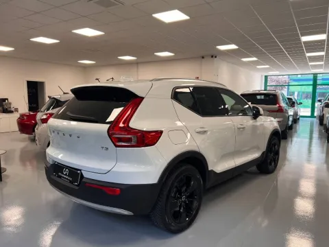 Volvo XC40 1.5 t3 Momentum 156cv - Immagine 4